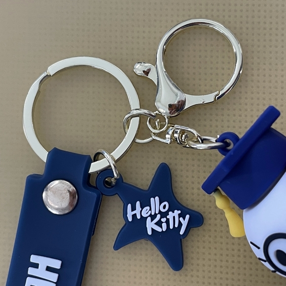 Hello Kitty Keychain • Graduation Day - Picture 8 of 11